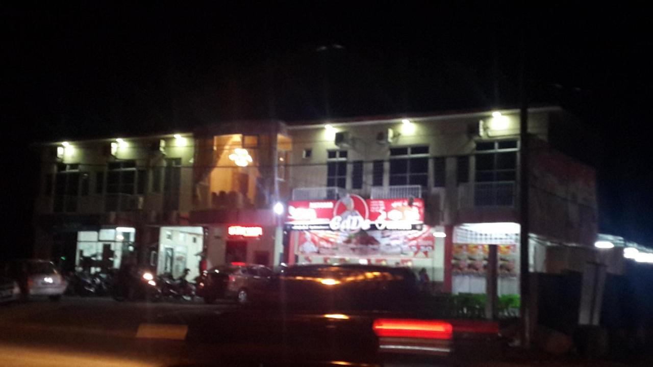 Daisyinn Budget Hotel Kuala Terengganu Kampong Gong Badak Buitenkant foto