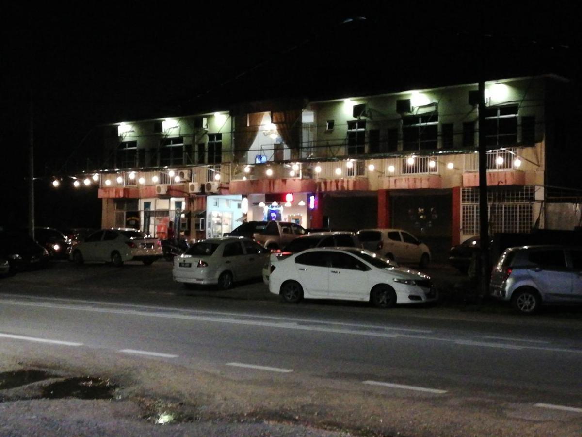 Daisyinn Budget Hotel Kuala Terengganu Kampong Gong Badak Buitenkant foto