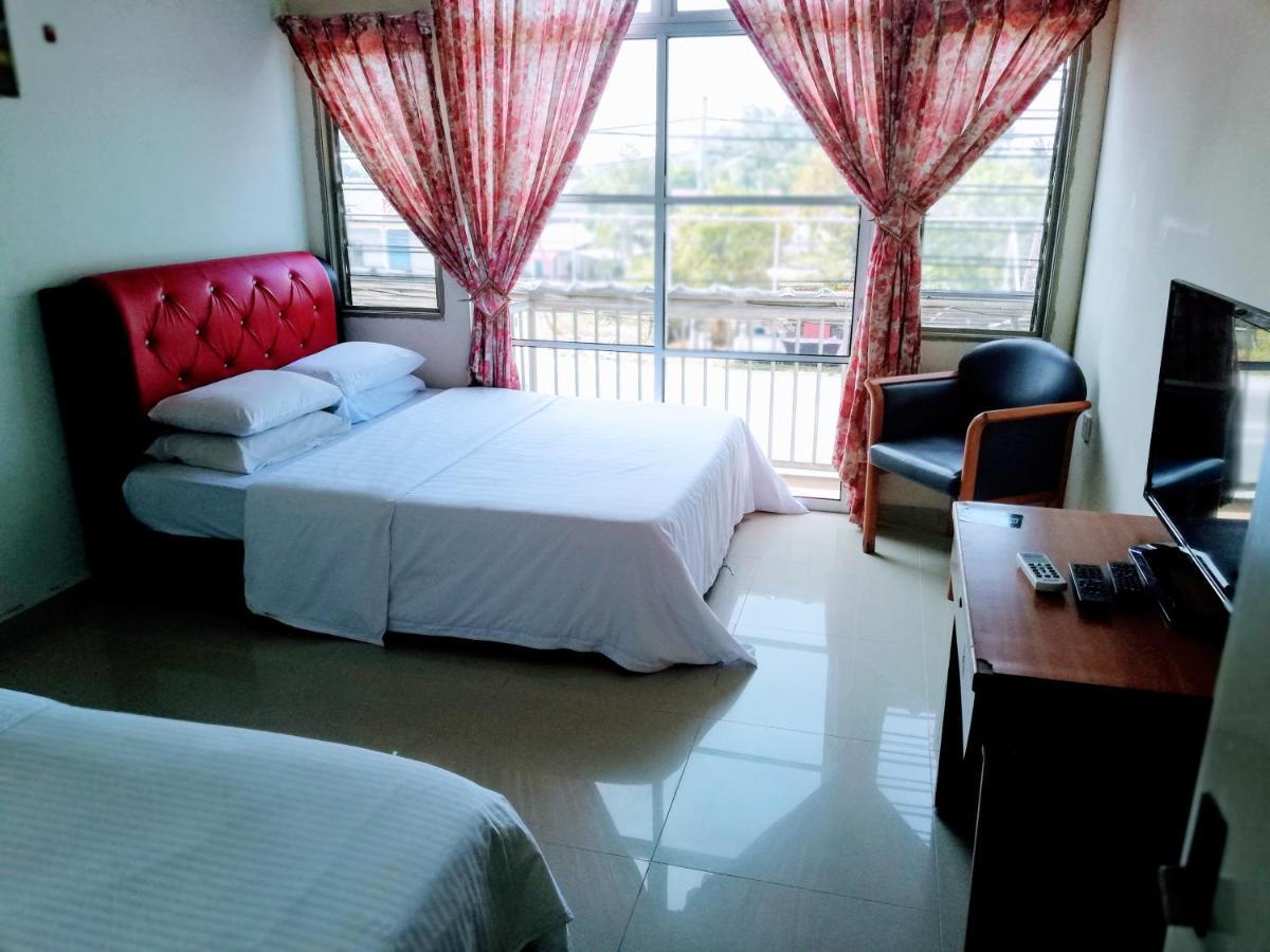 Daisyinn Budget Hotel Kuala Terengganu Kampong Gong Badak Buitenkant foto