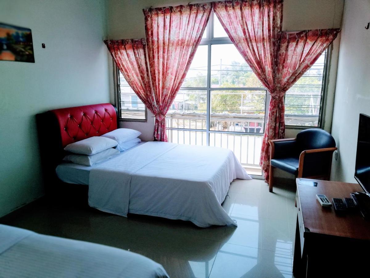 Daisyinn Budget Hotel Kuala Terengganu Kampong Gong Badak Buitenkant foto