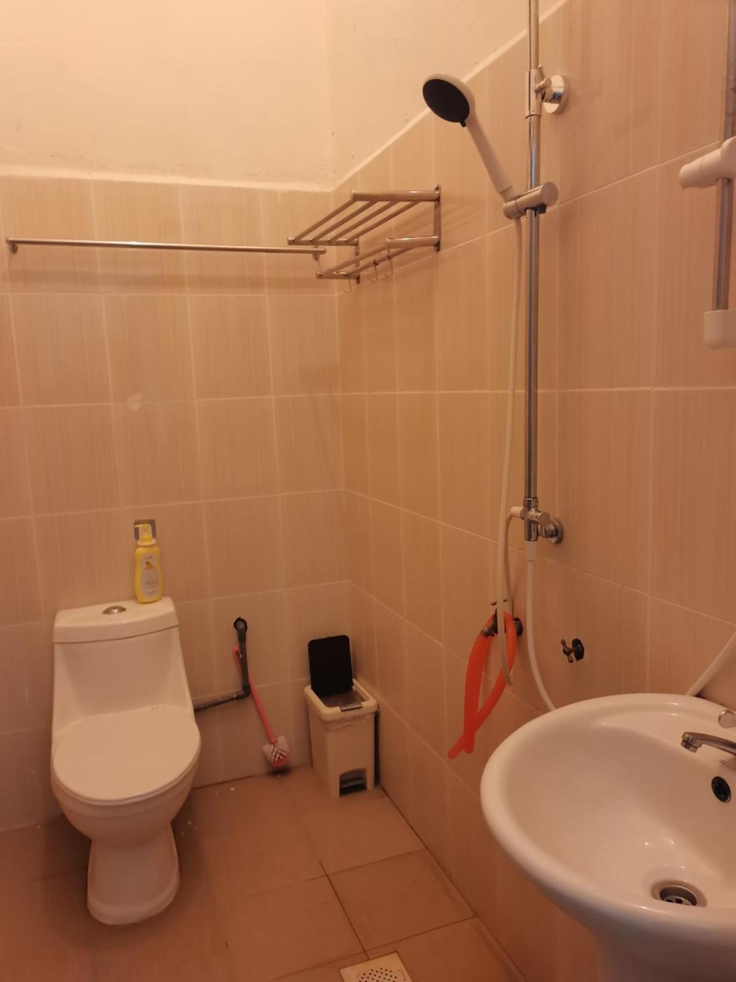 Daisyinn Budget Hotel Kuala Terengganu Kampong Gong Badak Buitenkant foto